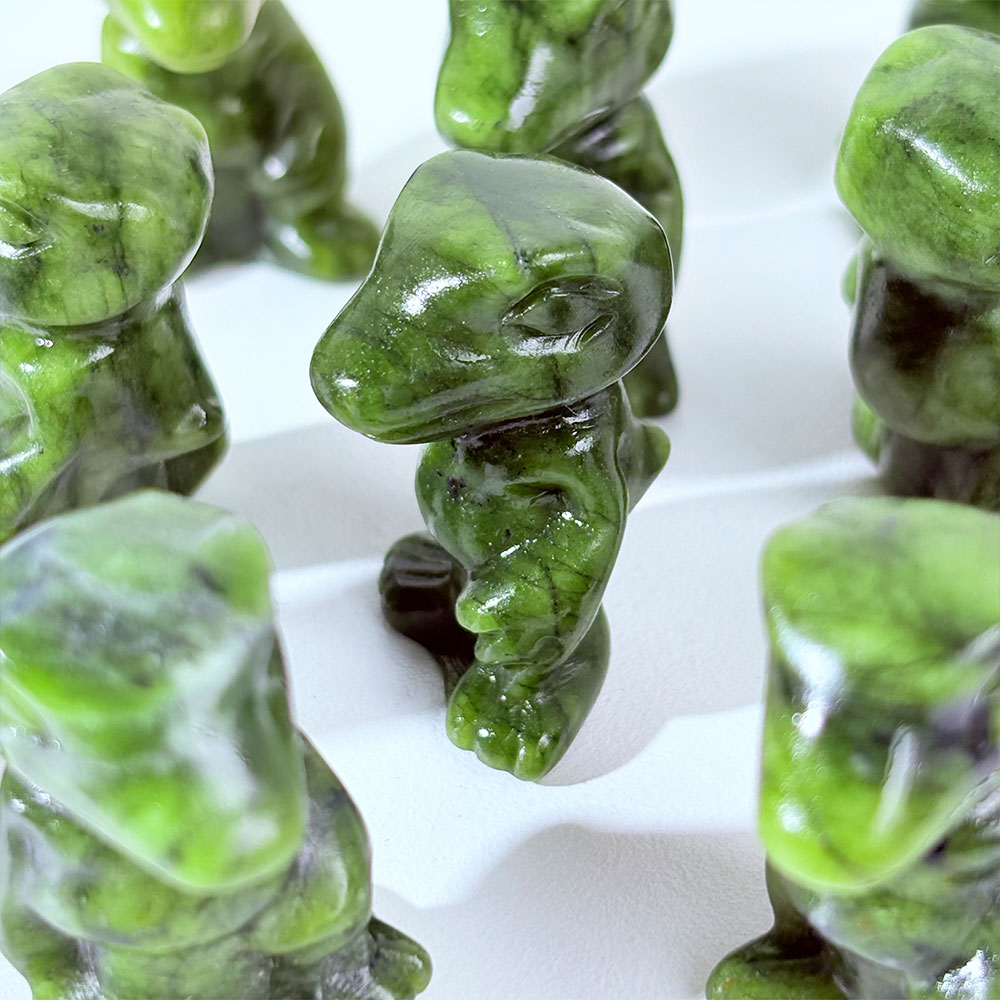 1PC Natural Crystal Green Jade - Dinosaur And Craft recension och pris